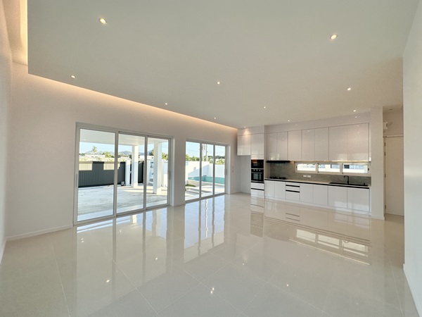 พูลวิลล่าโมเดิร์น 3 ห้องนอน 3.5 ห้องน้ำ สระเกลือส่วนตัว ในหัวหิน ใกล้ Black Mountain และรร.นานาชาติ โทร 0823664757